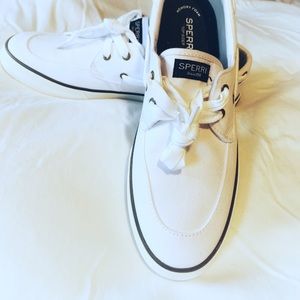 NWOT Sperry Top-Sider size 11
